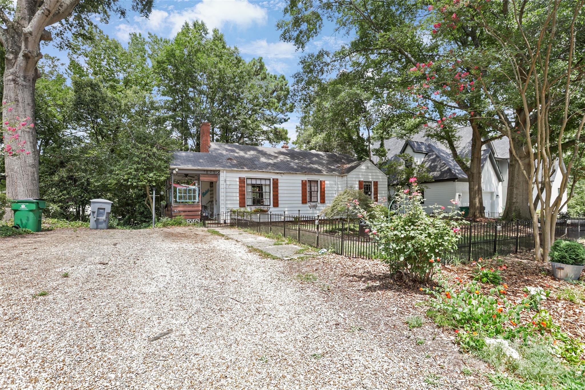 1825 Beckwith Place