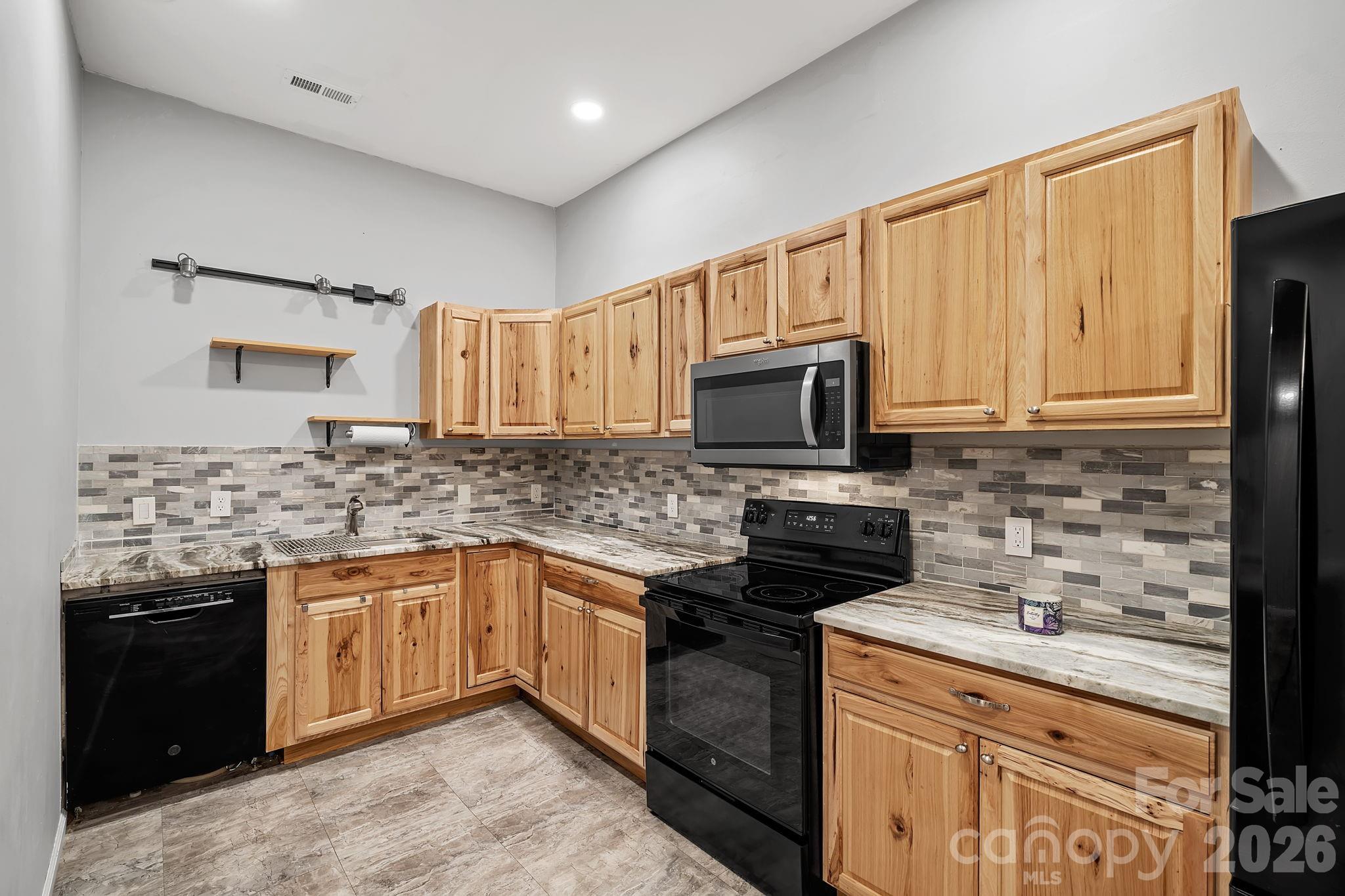 Laurel Woods - Residential