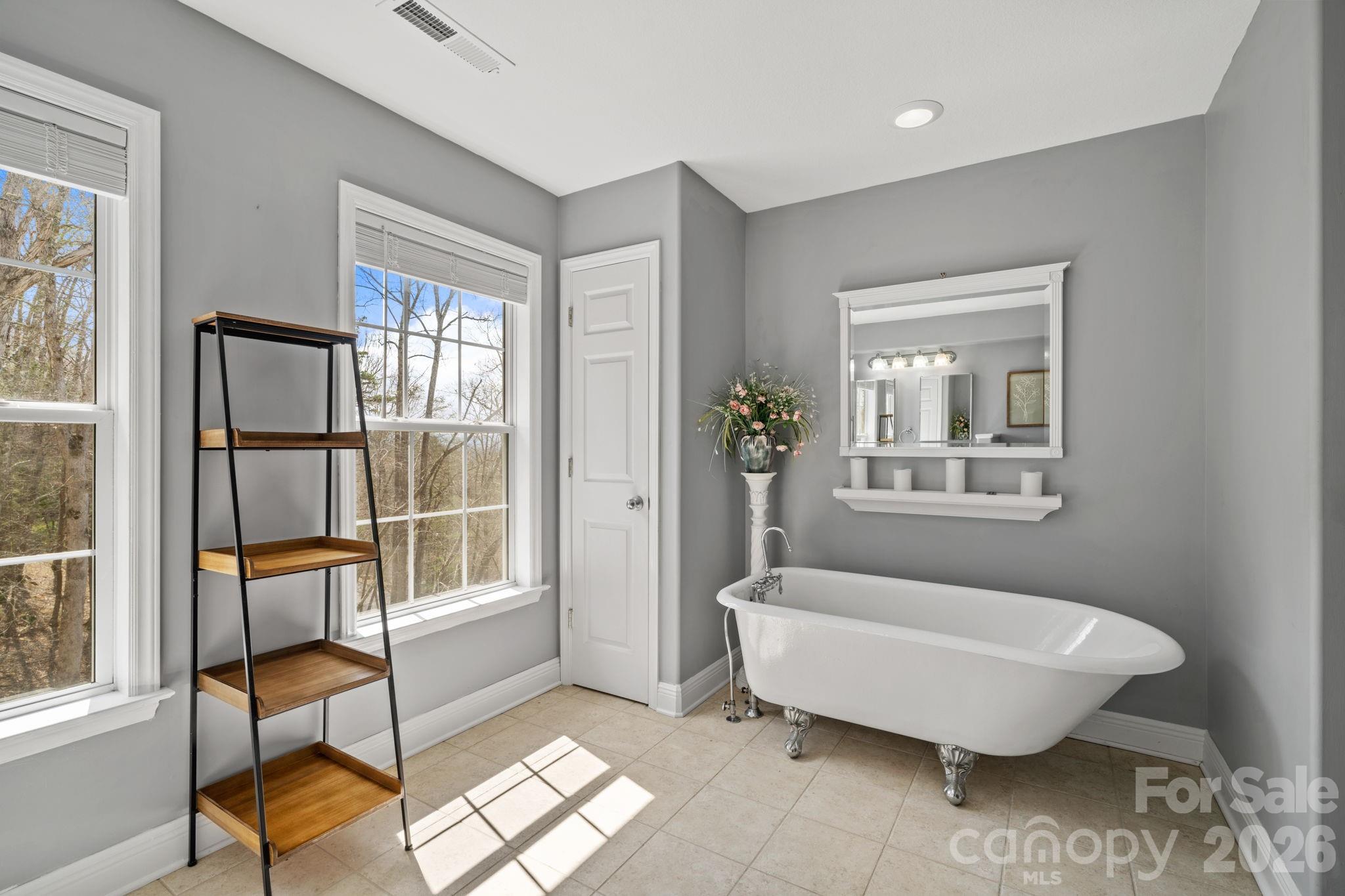 Laurel Woods - Residential