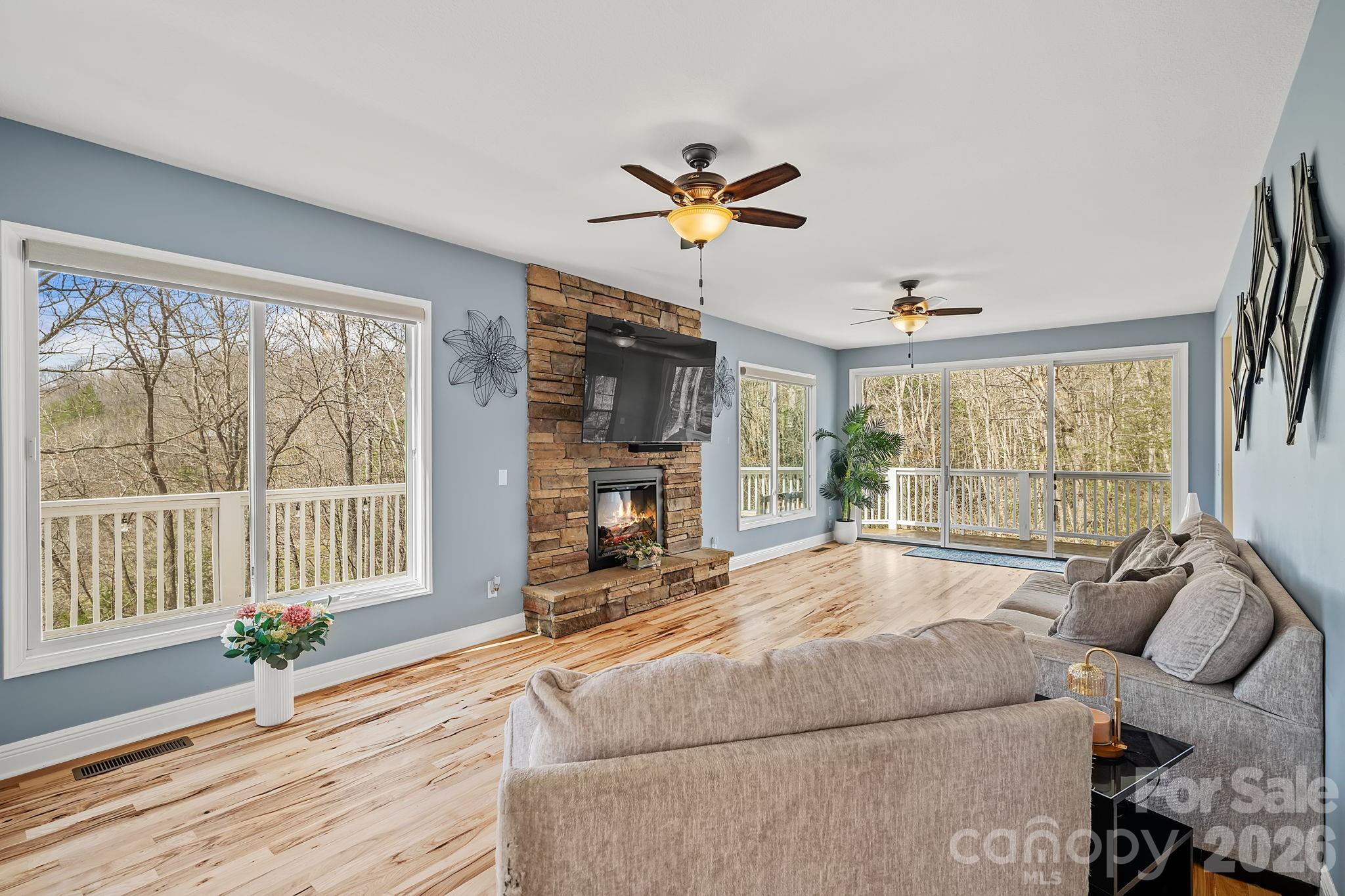 Laurel Woods - Residential