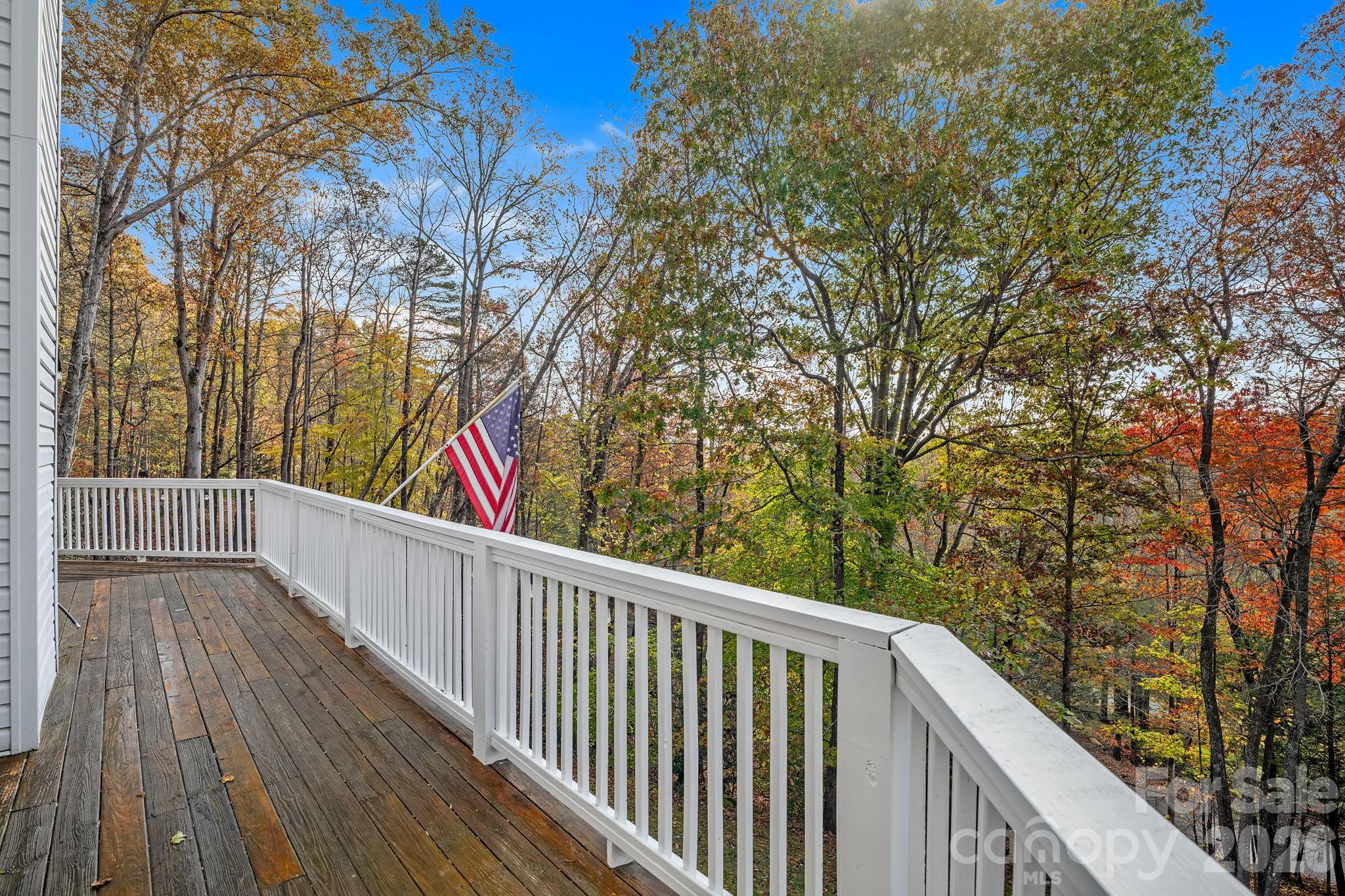 Laurel Woods - Residential