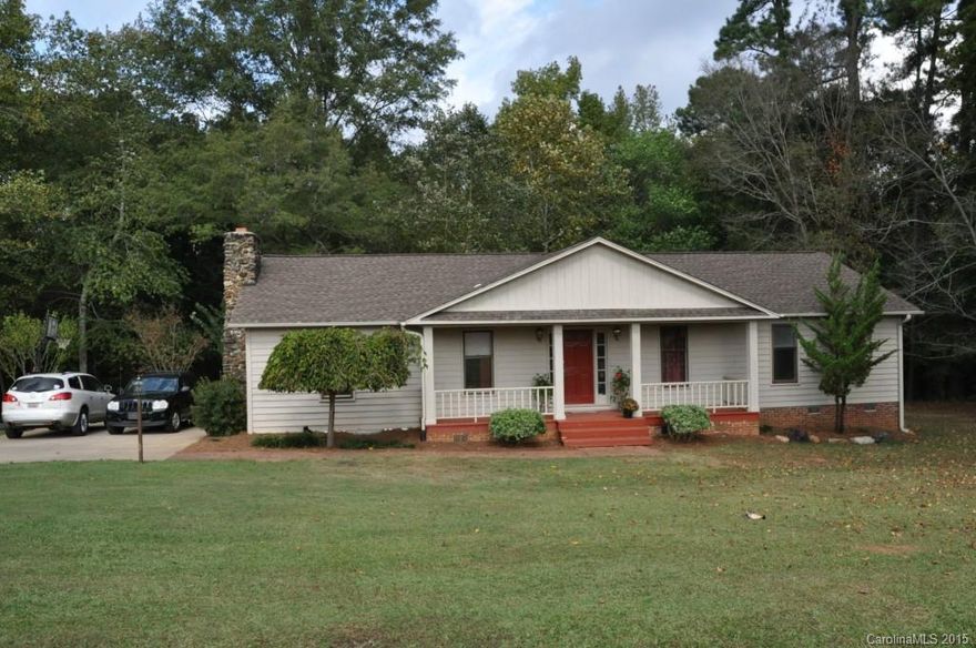 Ranch home in the middle of a 5 acre track w/ fenced pasture. Rugged cabin feel| 3 bedrooms 2 bathrooms | Large Great Room | Private deck at the back of the home | Convenient to everything