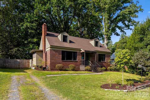 Photo of 2220 Arnold Drive, Charlotte, NC 28205 (MLS # 4408583)