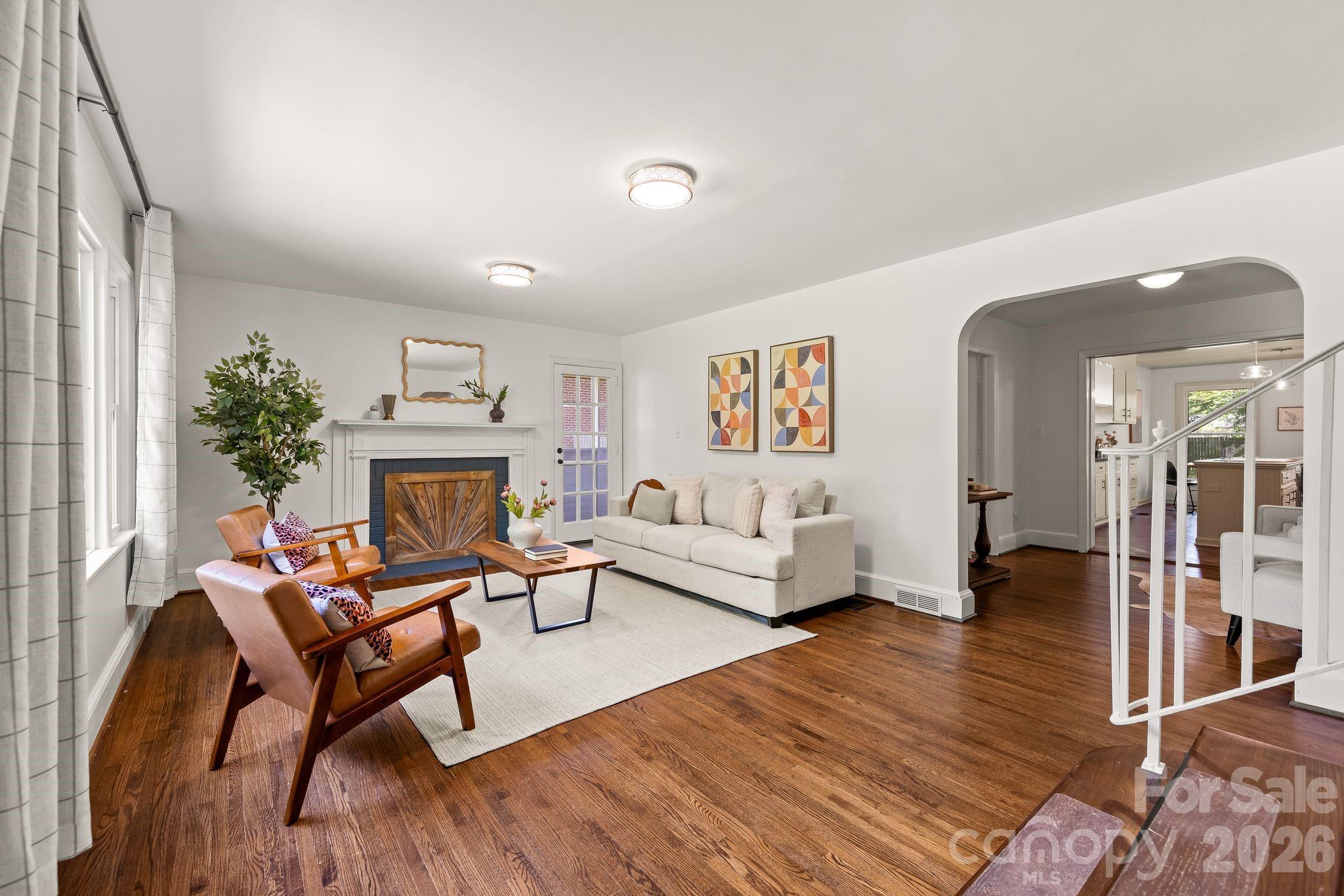 2220 Arnold Drive