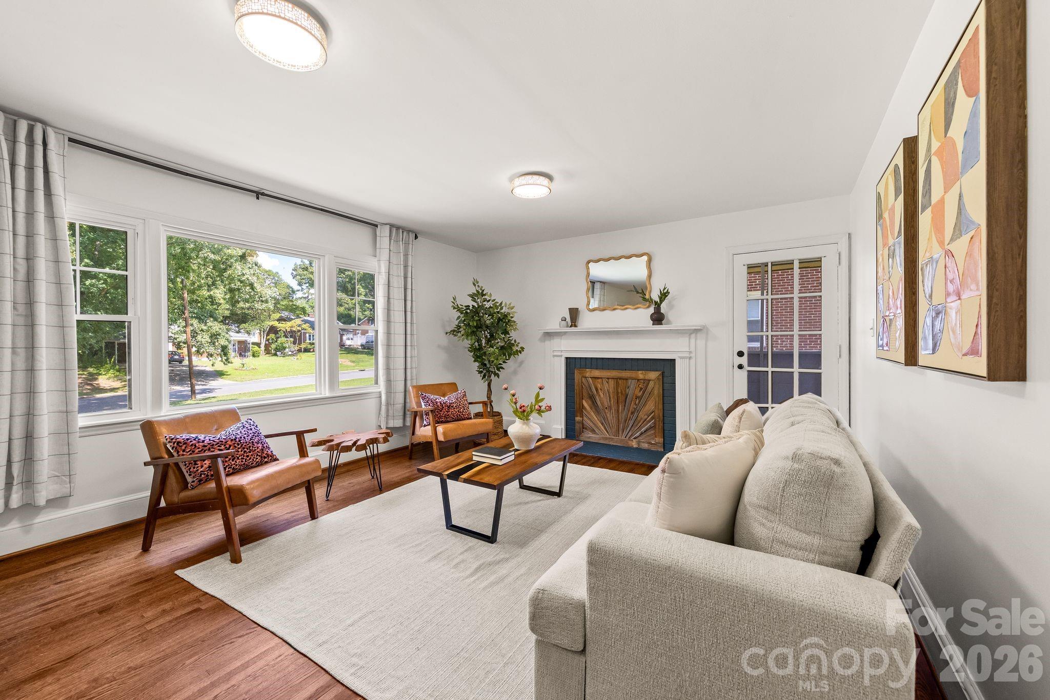 2220 Arnold Drive