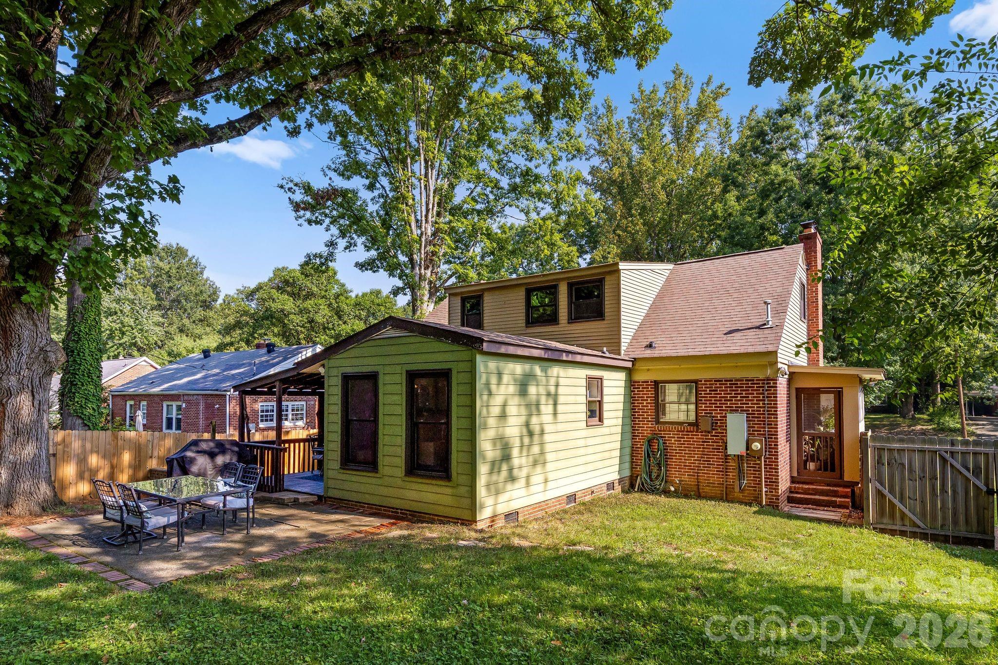 2220 Arnold Drive