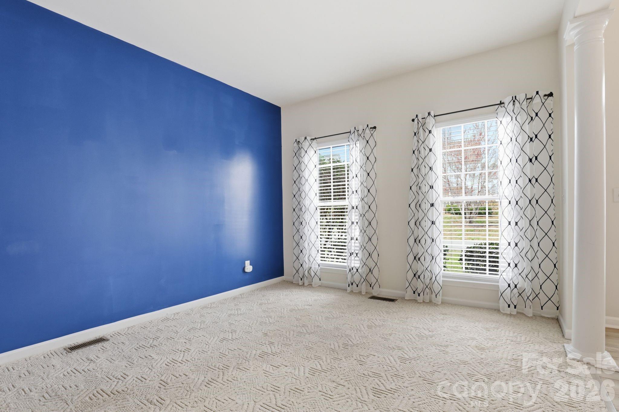 3909 Meadow Green Drive