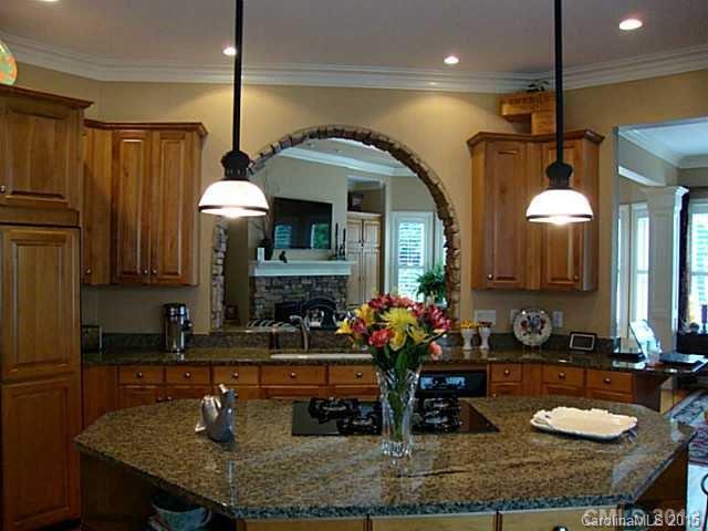 The Peninsula - Residential