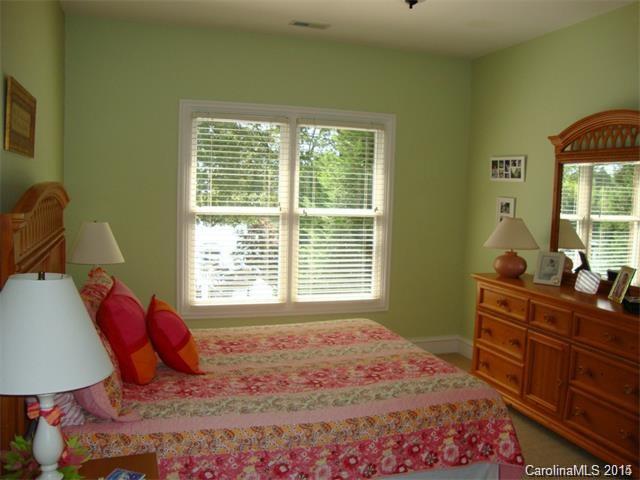 The Peninsula - Residential