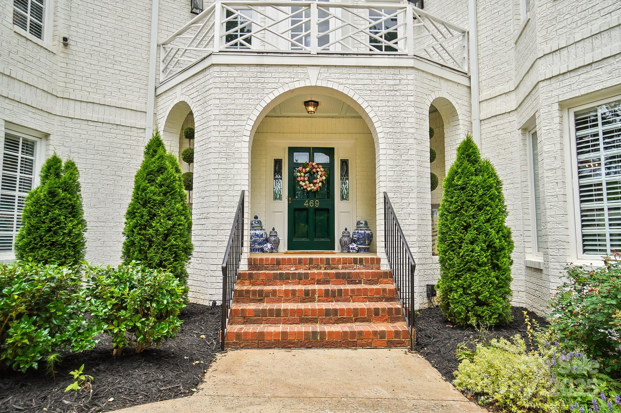 469 Valley Run Drive