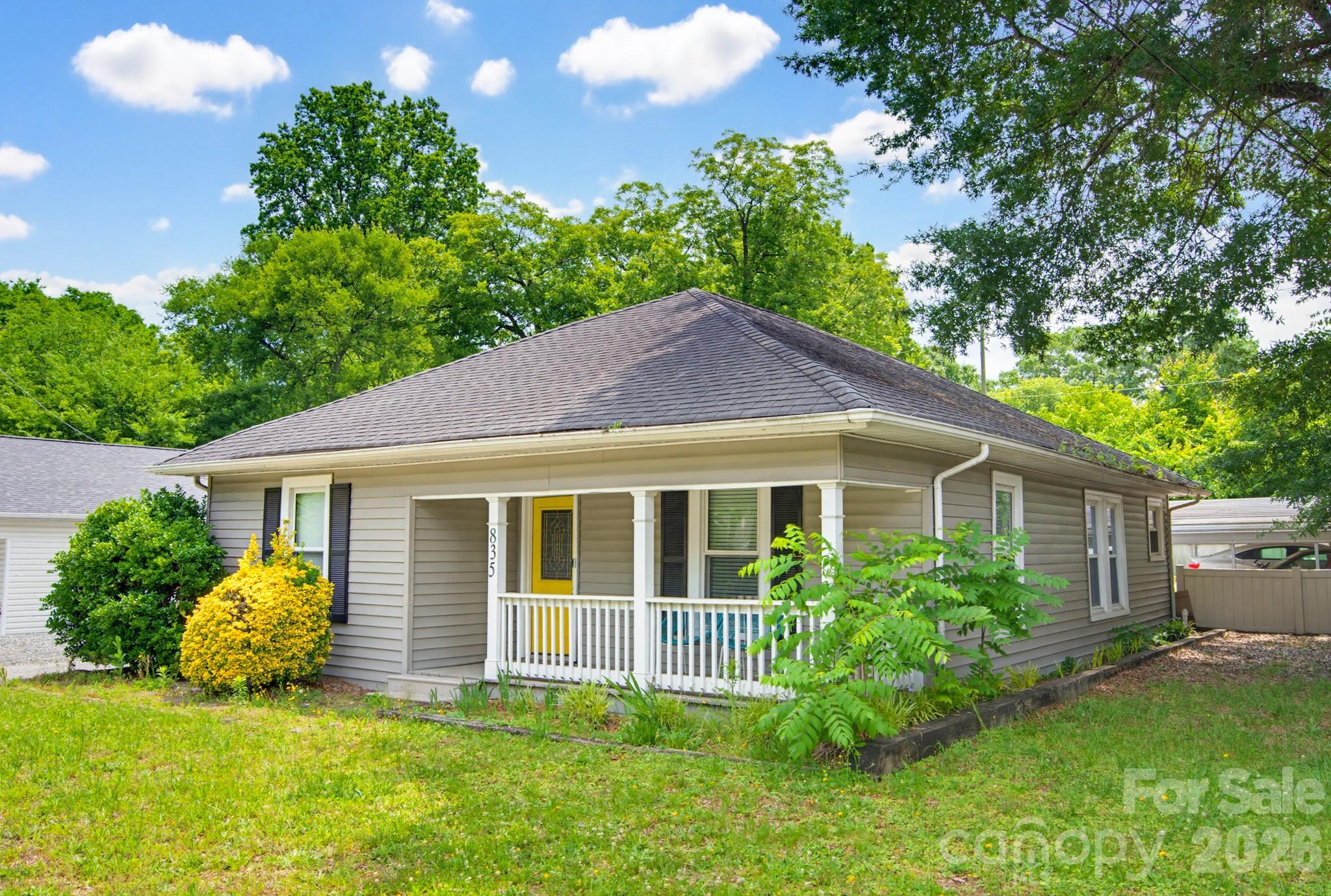 835 Old Charlotte Road SW
