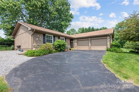 16 Fieldstone Court Arden NC 28704