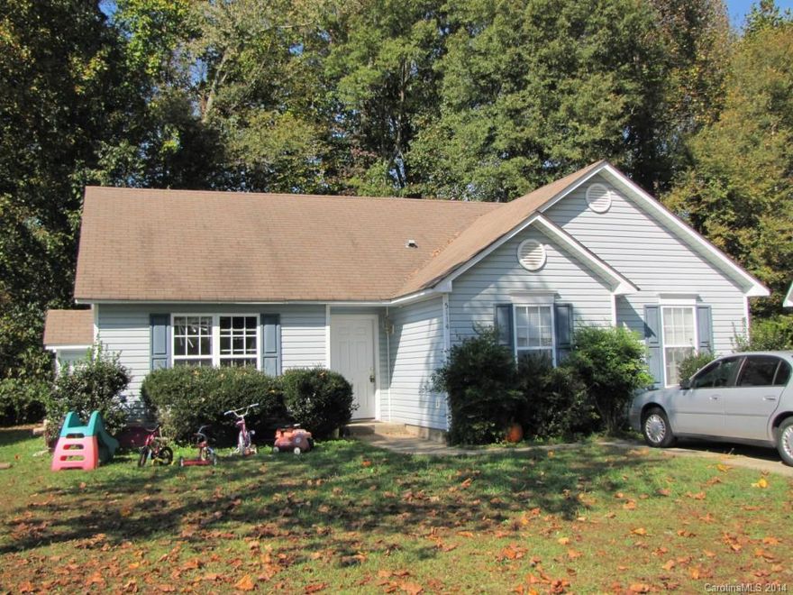 3-bed, 2-bath ranch with wooded backyard sits on cul-de-sac in sidewalk community. Family room features hardwood floors, vaulted ceilings with ceiling fan, and fireplace! Bright kitchen is adjacent to dining area that leads to a back patio, the perfect spot for grilling. Master suite features walk-in closet, views of the backyard, and spacious bathroom w/ shower/tub combo. Located off of Hwy 24, and near Reedy Creek Park and Nature Center, this adorable home is a wonderful place to call home.