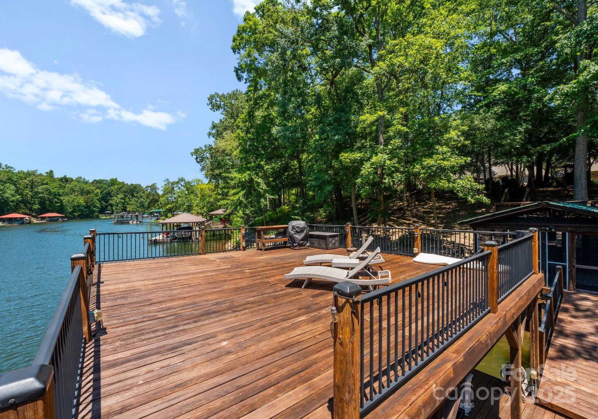 Mt Isle Harbor - Residential