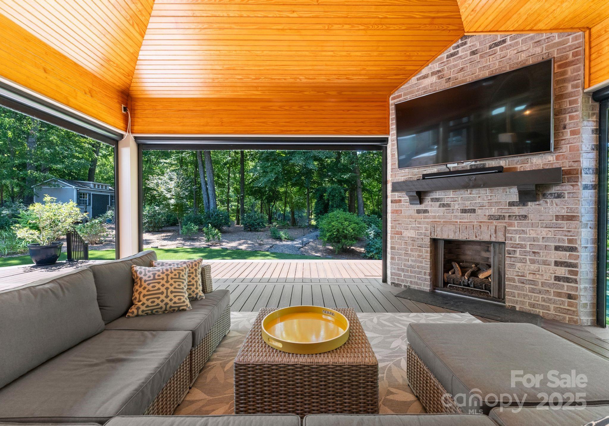 Mt Isle Harbor - Residential