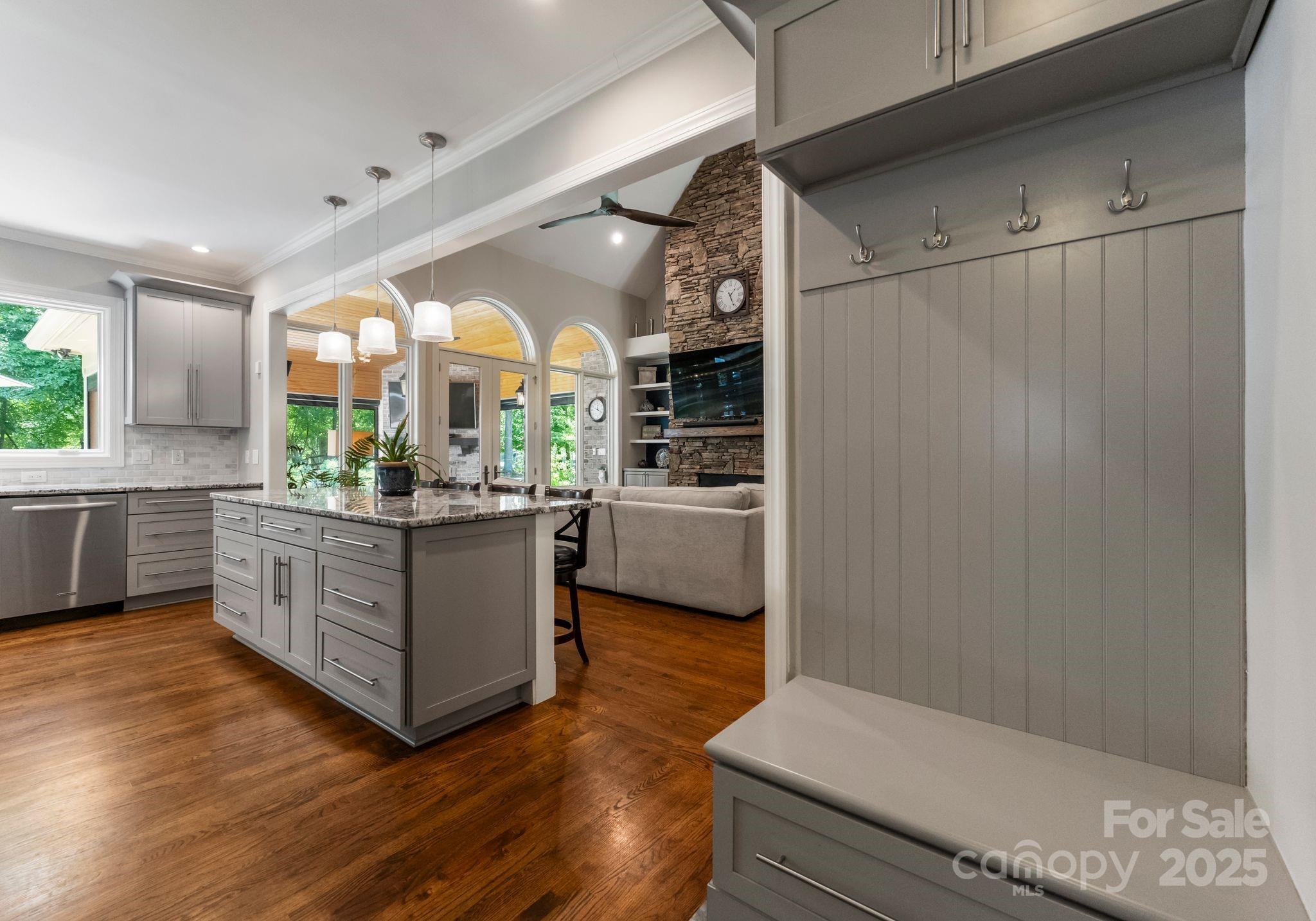 Mt Isle Harbor - Residential