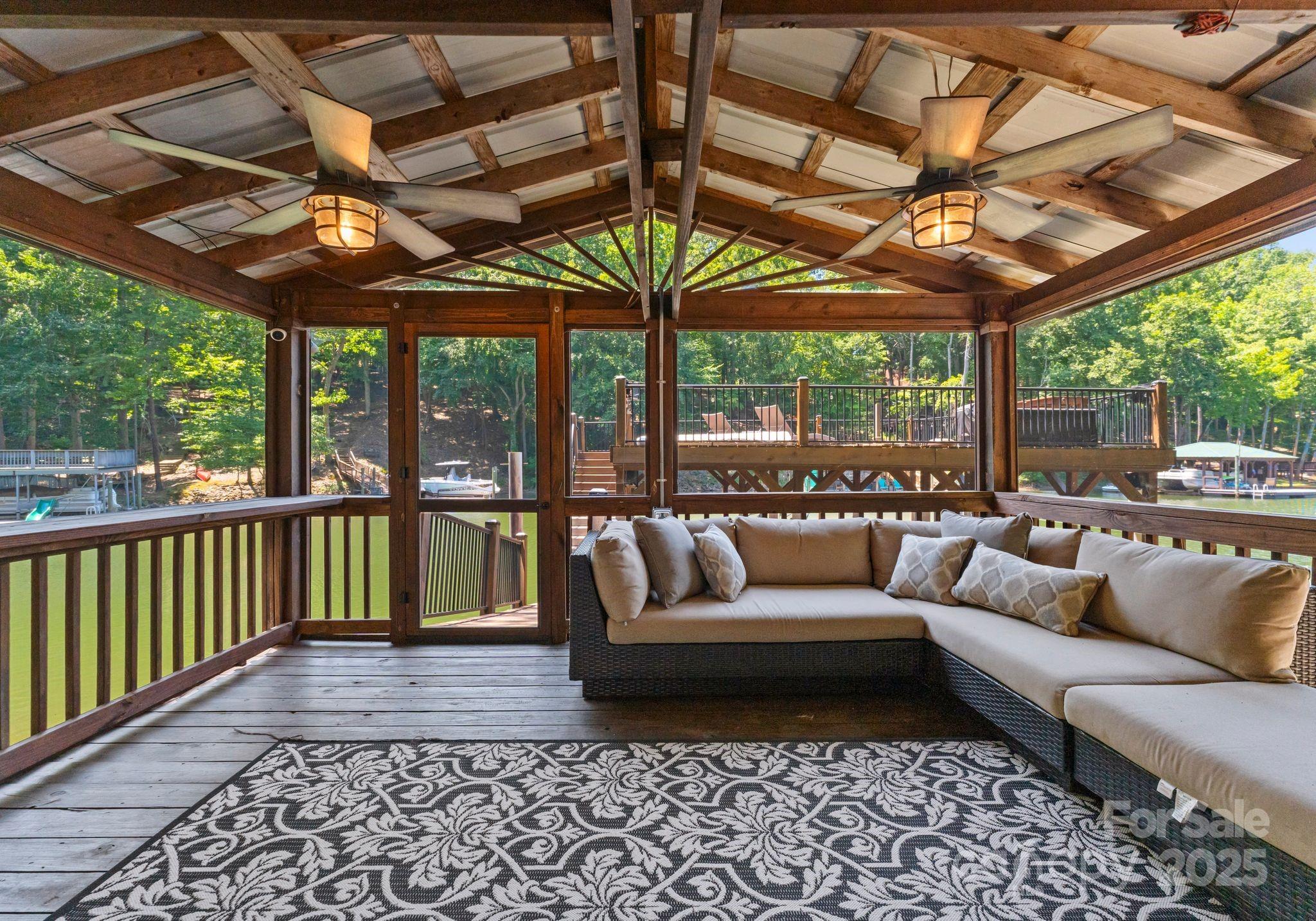 Mt Isle Harbor - Residential