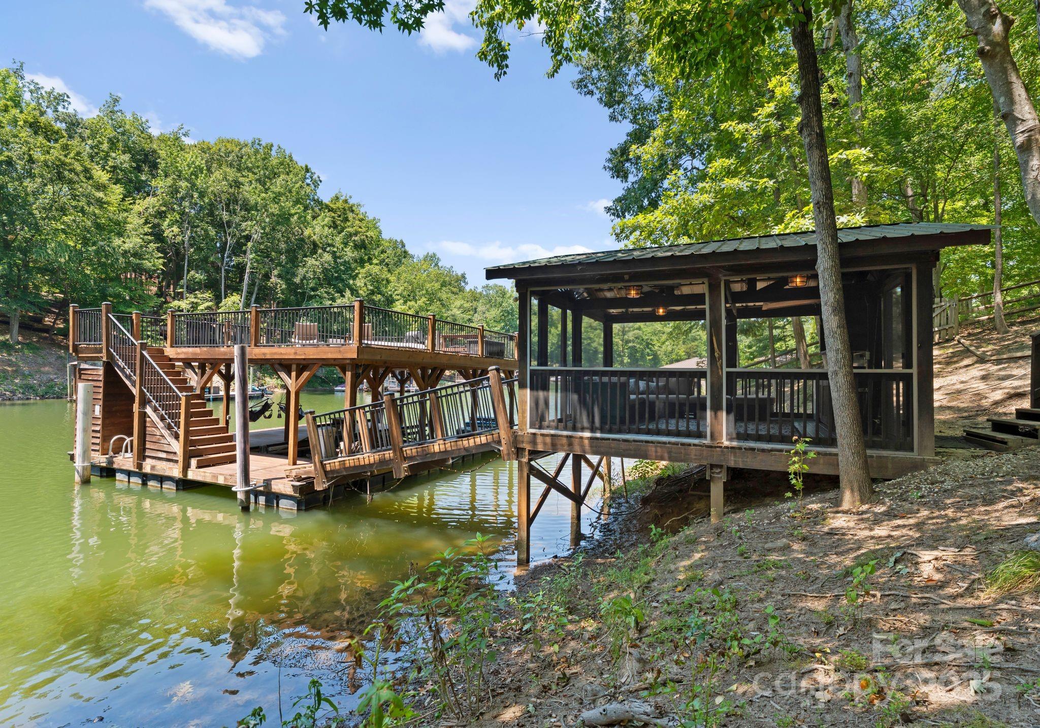 Mt Isle Harbor - Residential