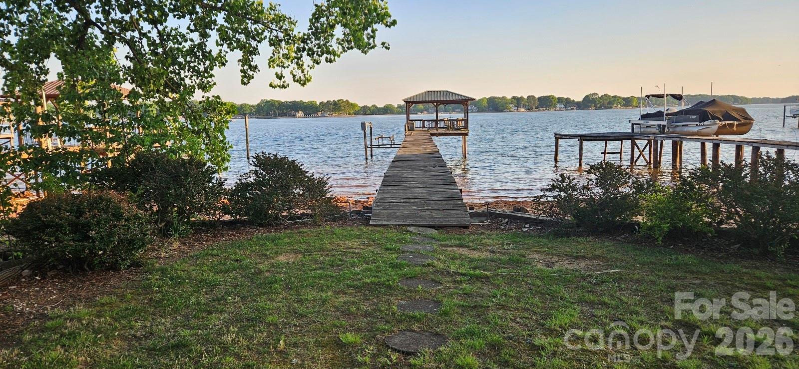 Point Largo - Residential