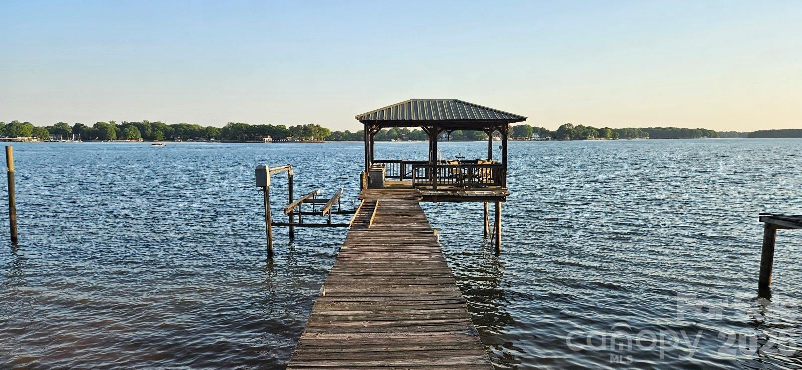 Point Largo - Residential