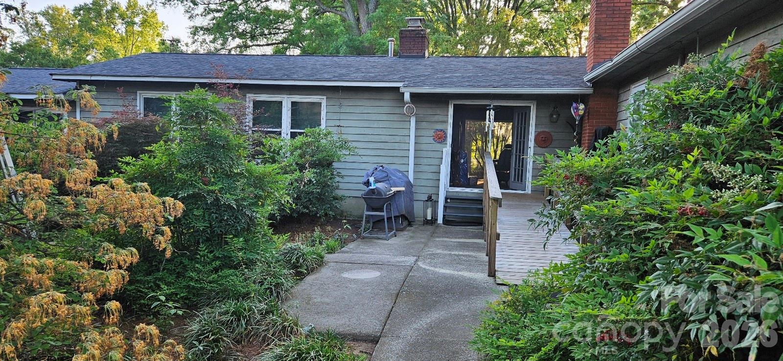 Point Largo - Residential