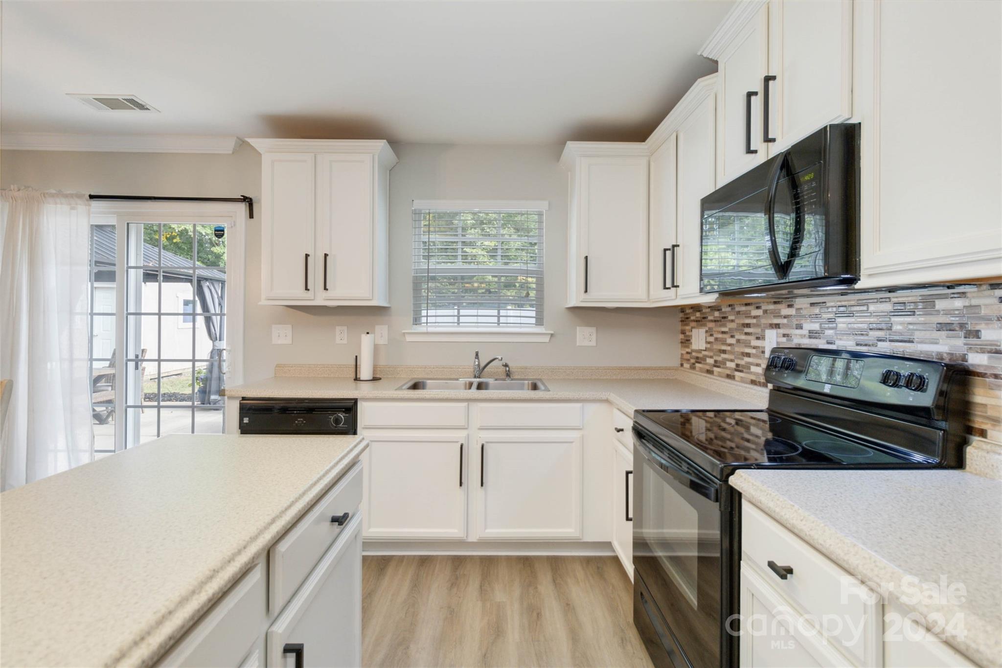 Northlake Landing - Residential