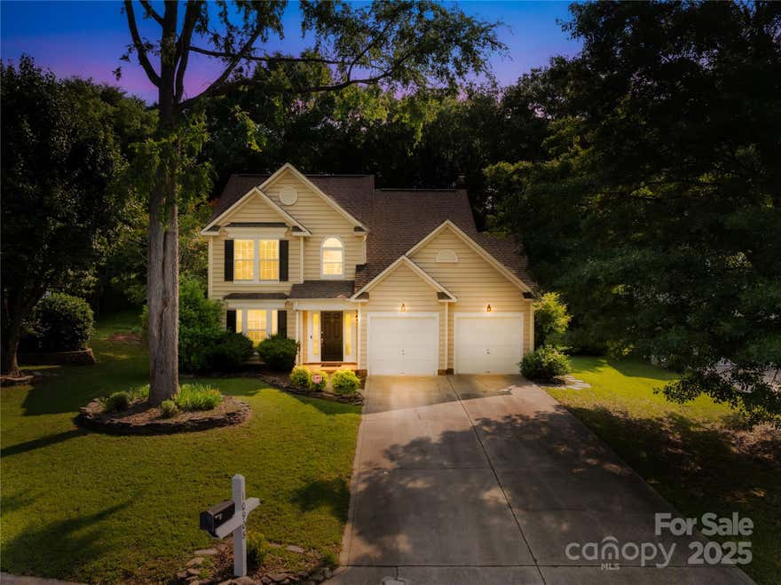 Welcome to 10908 Delsing Court! A charming & spacious 3-bed / 2.5-bath home sitting on a 0.25-acre cul-de-sac lot! The spacious Kitchen features a separate breakfast area, while the Dining Room—currently used as an Office—offers flexible use to fit your lifestyle. Enjoy the nearly 400 sqft. heated Sunroom, perfect for extra living space year-round. The large Primary Suite includes a walk-in closet, vaulted ceilings, and a dual vanity in the en suite Bathroom. The 2-car garage provides ample storage and even has room for a small workshop. Neighborhood amenities include a pool, clubhouse, playground, and walking trails. The location is ideal: just 10 minutes to the airport & US National Whitewater Center, ~15 minutes to downtown Belmont, and ~20 minutes to Uptown Charlotte, with quick access to I-485 (5 minutes). Showings start Friday at 8a (June 6).