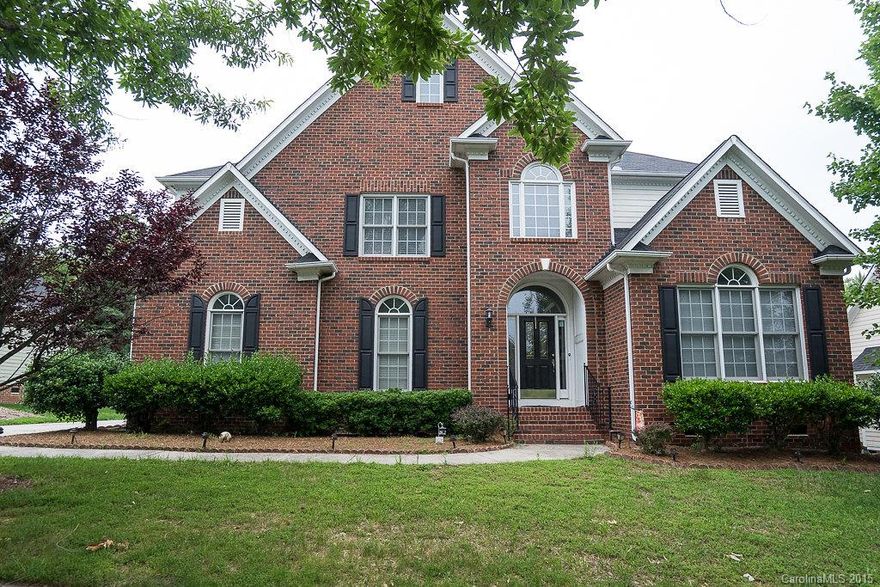 PRICED TO SELL quickly.  Home being sold “AS IS”.  4BR, 3 ½ BA, side entry 3 car garage, large foyer at entrance w/access to office, dining room, family room and kitchen.  Large Master suite w/garden tub and separate his/hers vanities. Hardwoods, extra crown molding, blinds all thru, huge bonus room.  Large screened in porch.