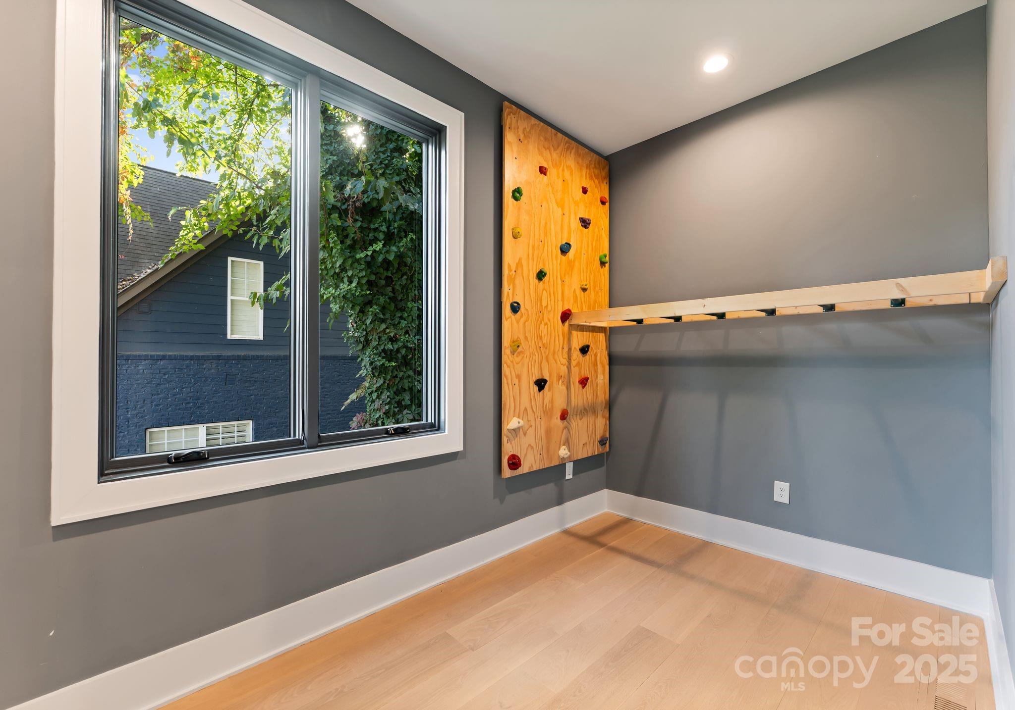 Robert J Ingram Prop - Residential