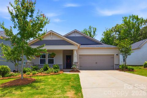 Photo of 932 Rachel Anne Drive, Belmont, NC 28012 (MLS # 4395593)