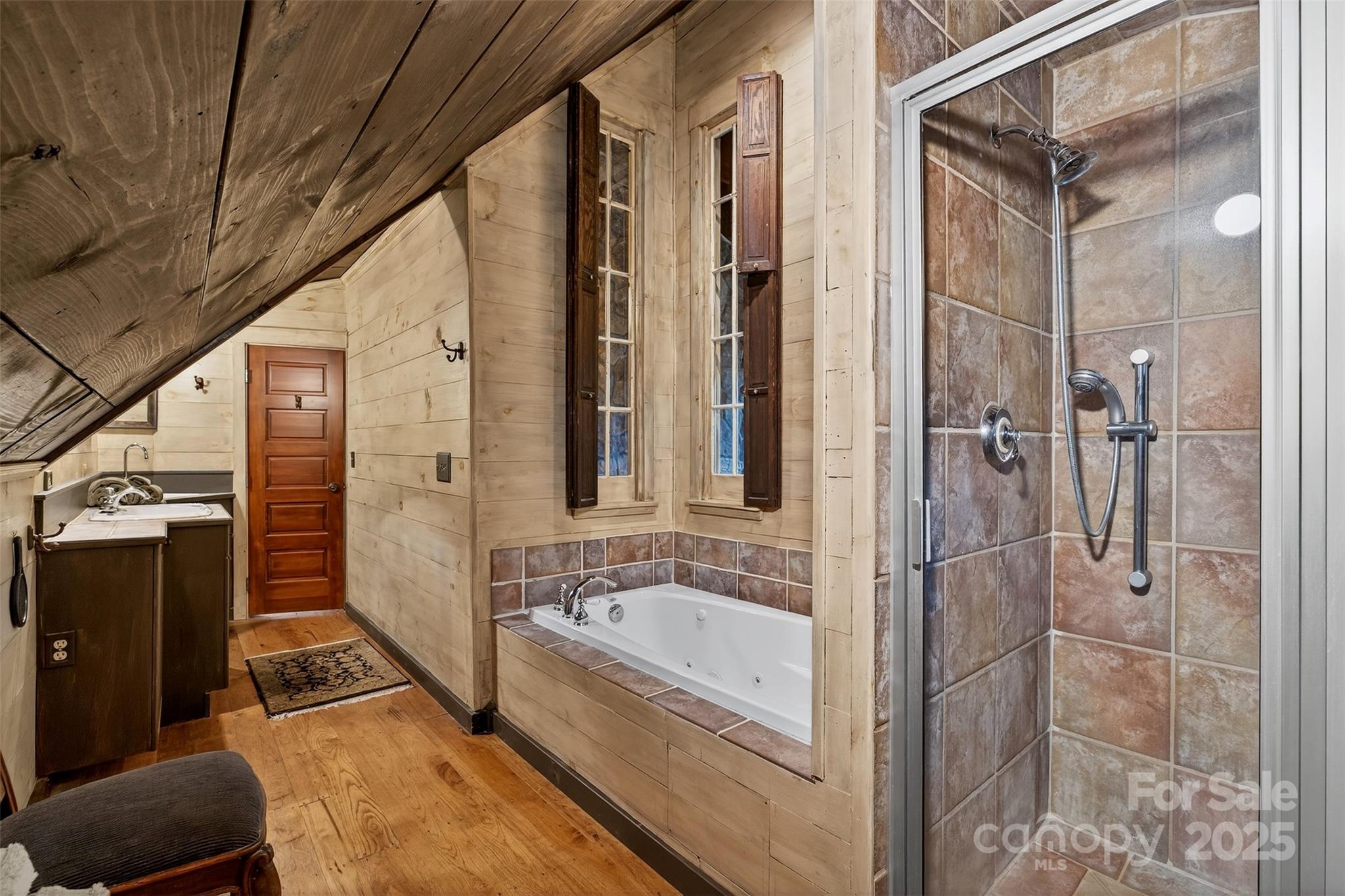 Cliff Ridge Colony - Residential