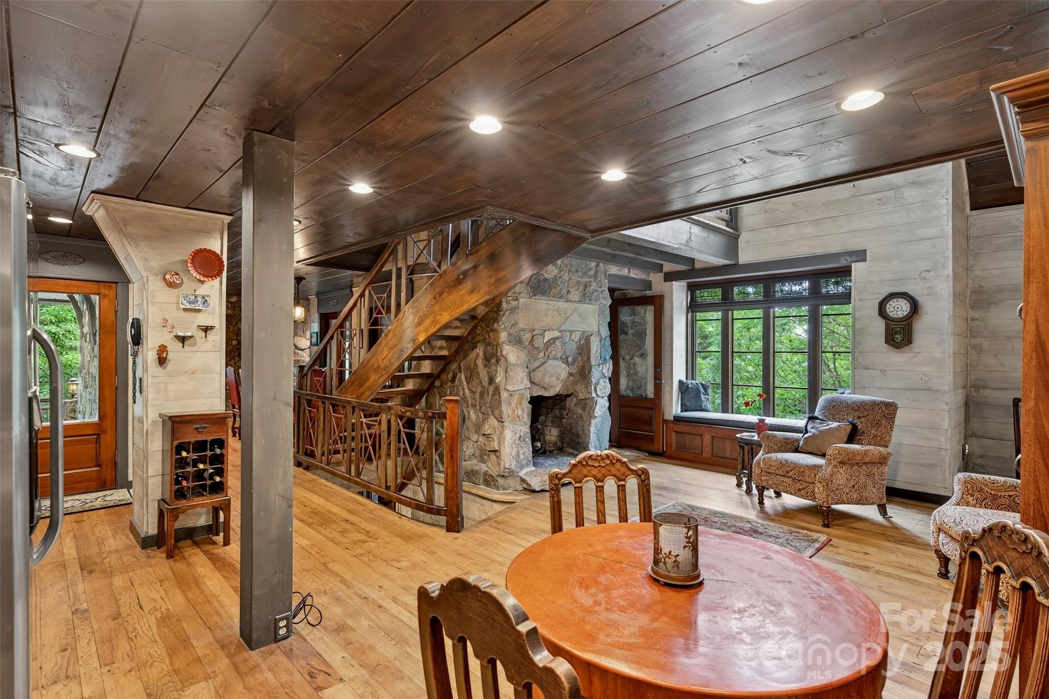 Cliff Ridge Colony - Residential