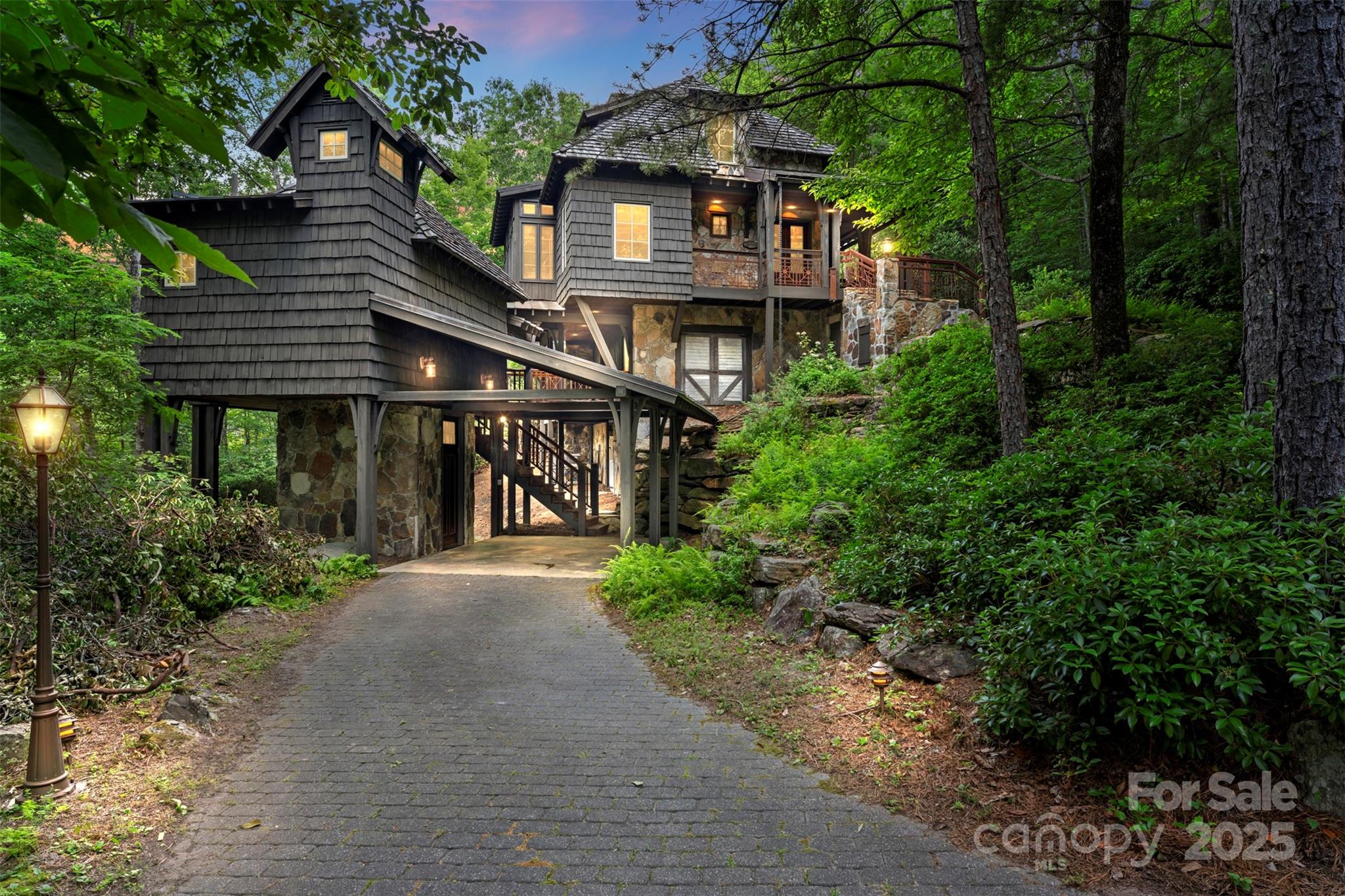 130 Columbine Way
