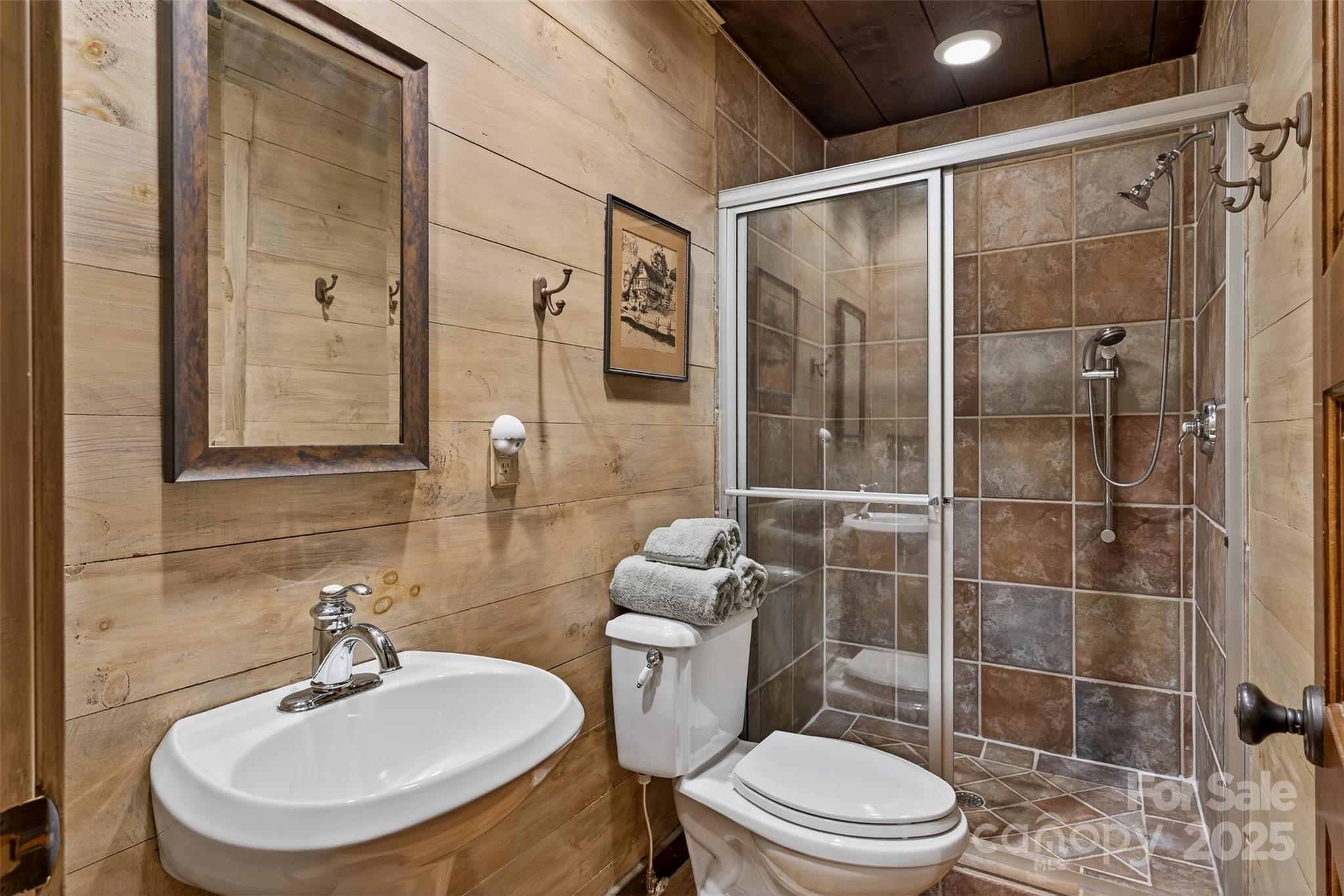 Cliff Ridge Colony - Residential