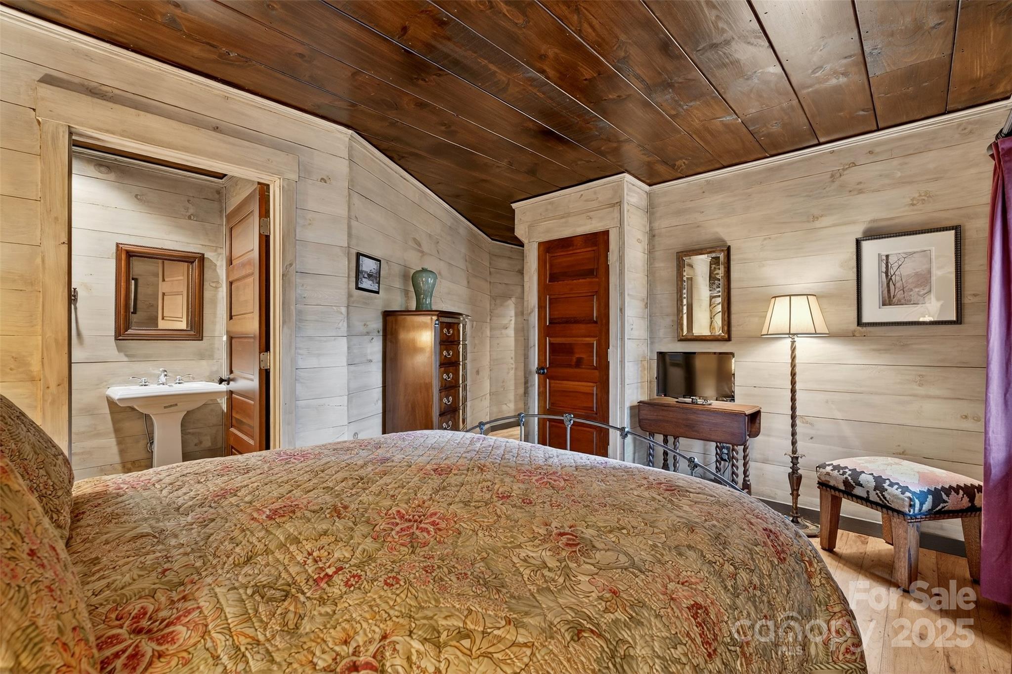 Cliff Ridge Colony - Residential