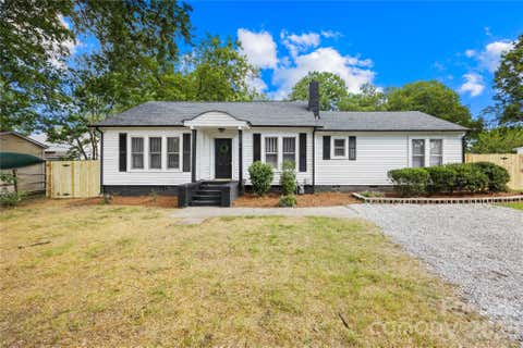 Photo of 227 N Magnolia Street, Mooresville, NC 28115 (MLS # 4415949)
