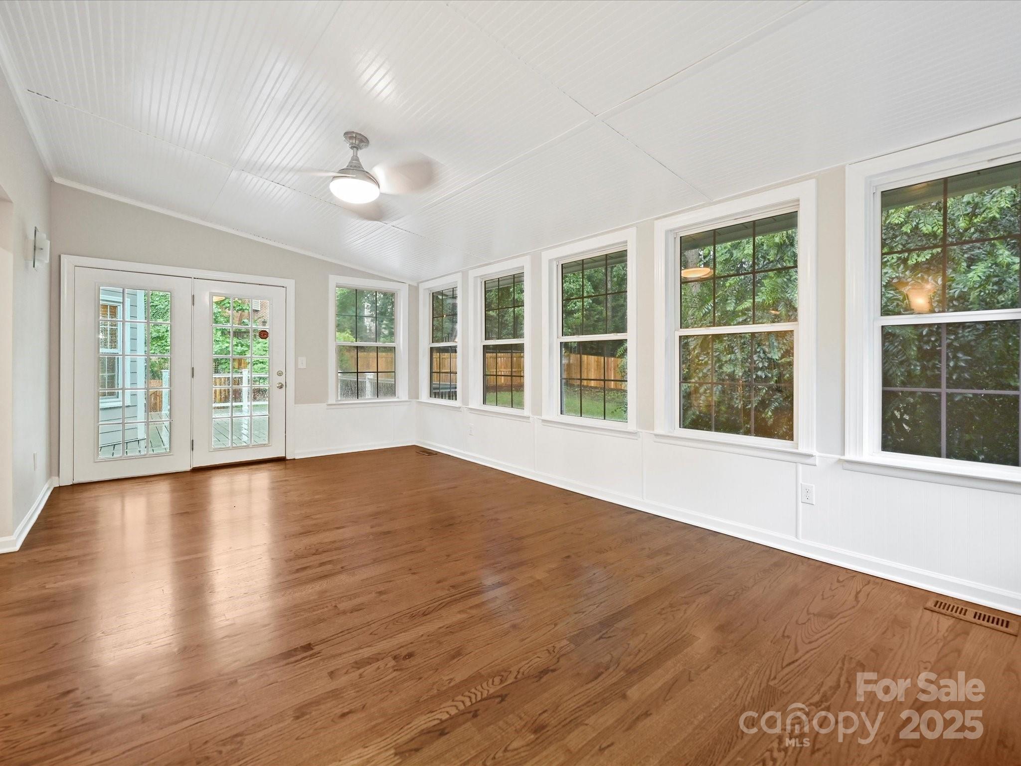 Linden Oaks - Residential