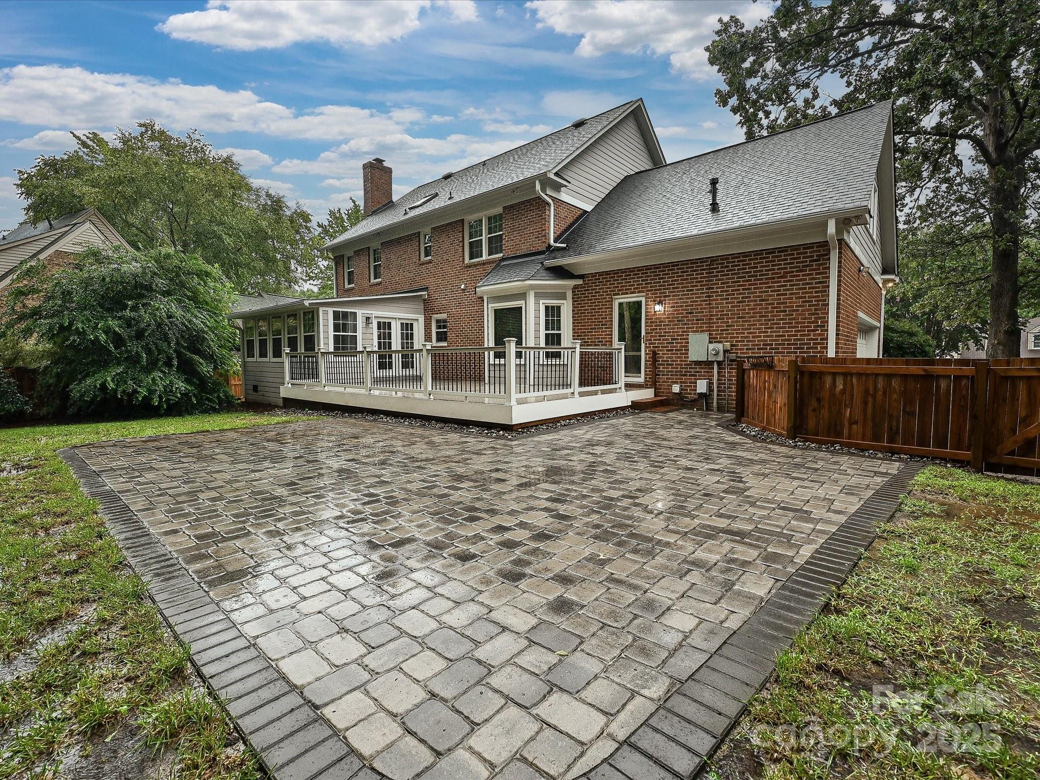 Linden Oaks - Residential