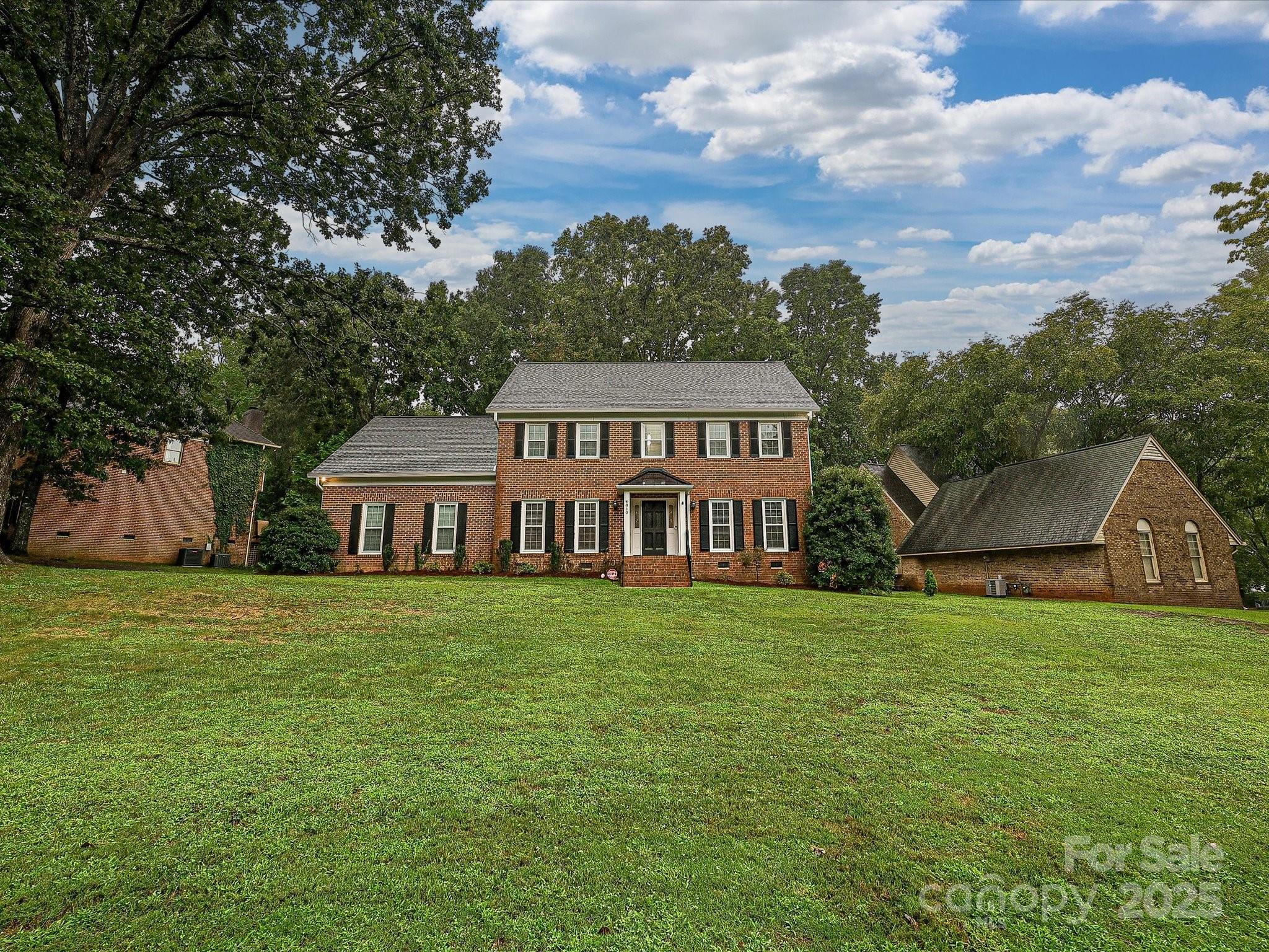 Linden Oaks - Residential