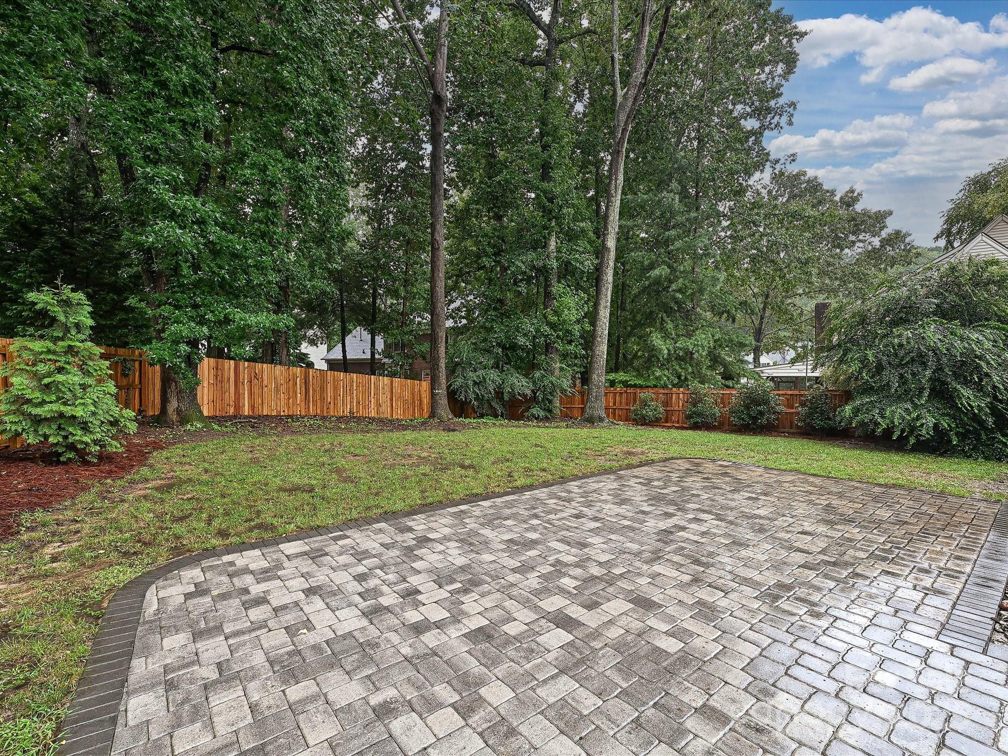 Linden Oaks - Residential