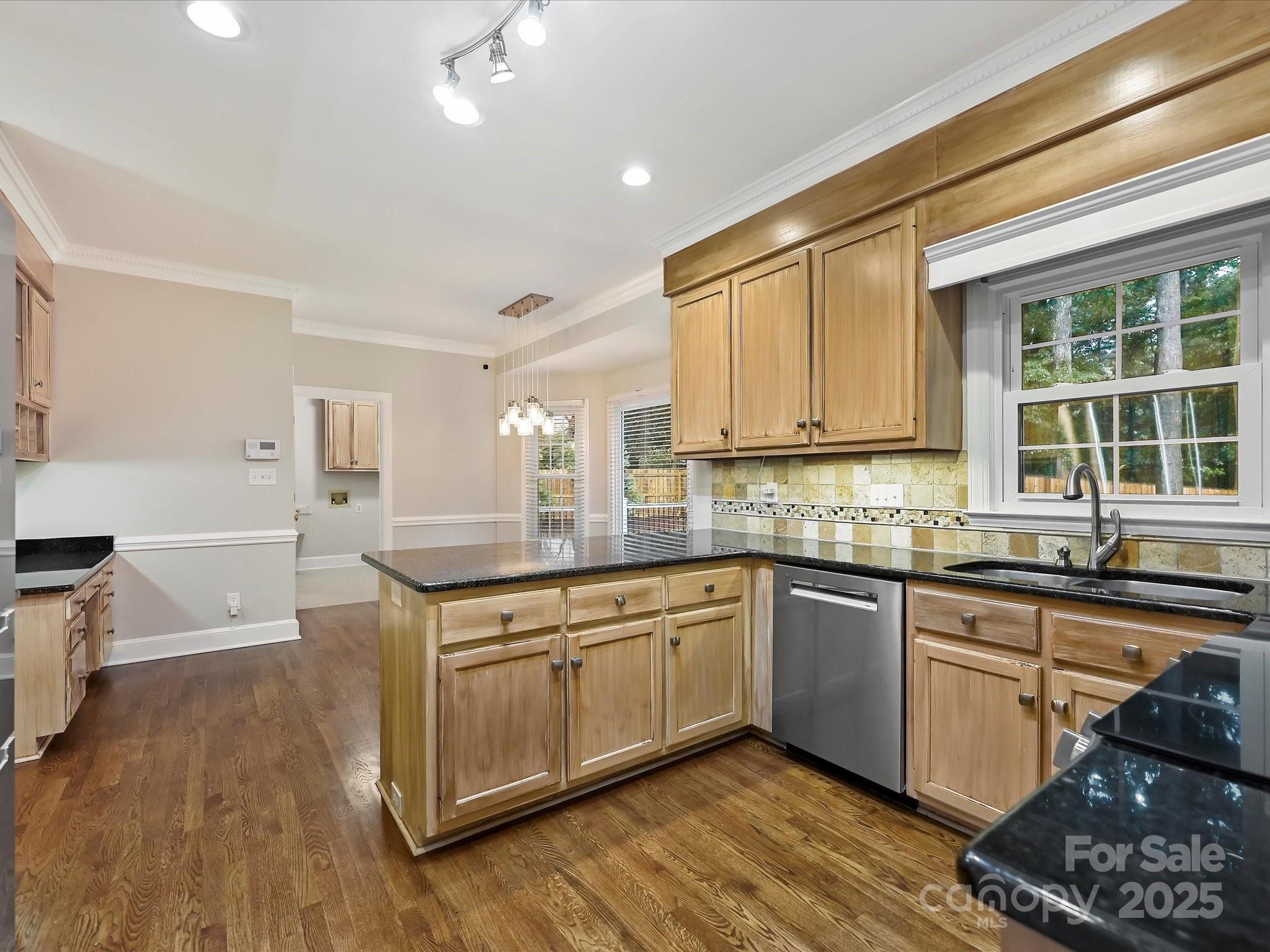 Linden Oaks - Residential