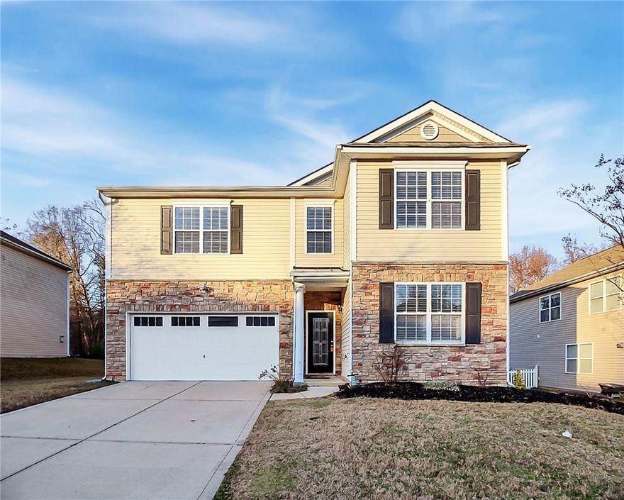 This spacious 4BD/2.5BA home is located in the Spicewood community of Fort Mill! Formal dining and sitting room and open living room, breakfast area and kitchen. Laundry on first floor. Gas fireplace in living room. Large kitchen with tons of cabinet space, stainless steel appliances and granite countertops. Private backyard backs up to wooded area. Master suite features garden tub, glass door shower, dual sink vanity and HUGE walk-in closet. Generous additional bedrooms and loft area on second floor. Attached two car garage. LAWN MAINTENANCE INCLUDED. Great location, close to restaurants, shops and more. Don't miss the chance to live here!

Pets: Non-refundable Pet Fee of $250/pet + monthly Pet Rent of $20/pet