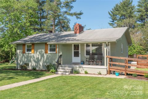 65 Lakeview Street Clyde NC 28721