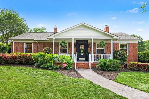 Photo of 107 Peachtree Street, Belmont, NC 28012 (MLS # 4370946)