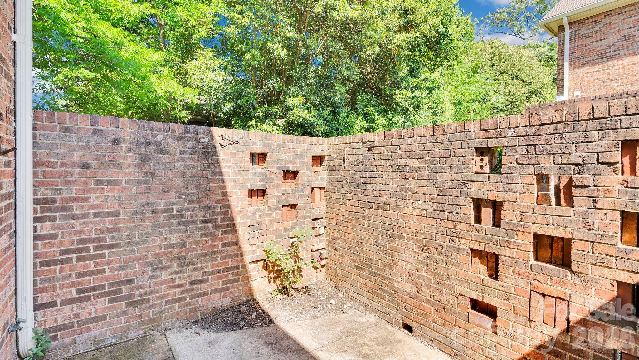 Carriage House - Residential