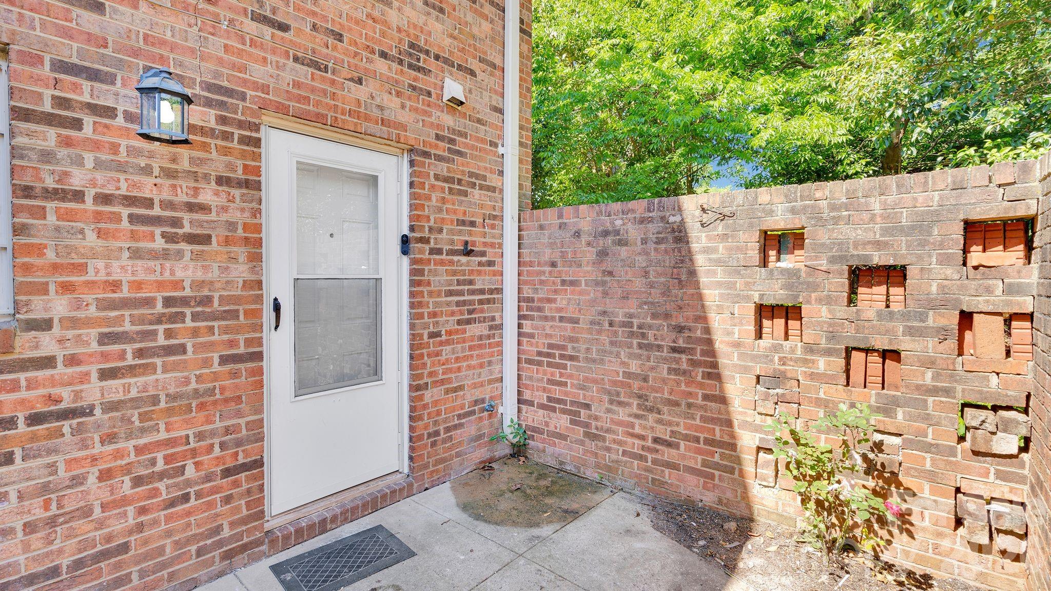 Carriage House - Residential