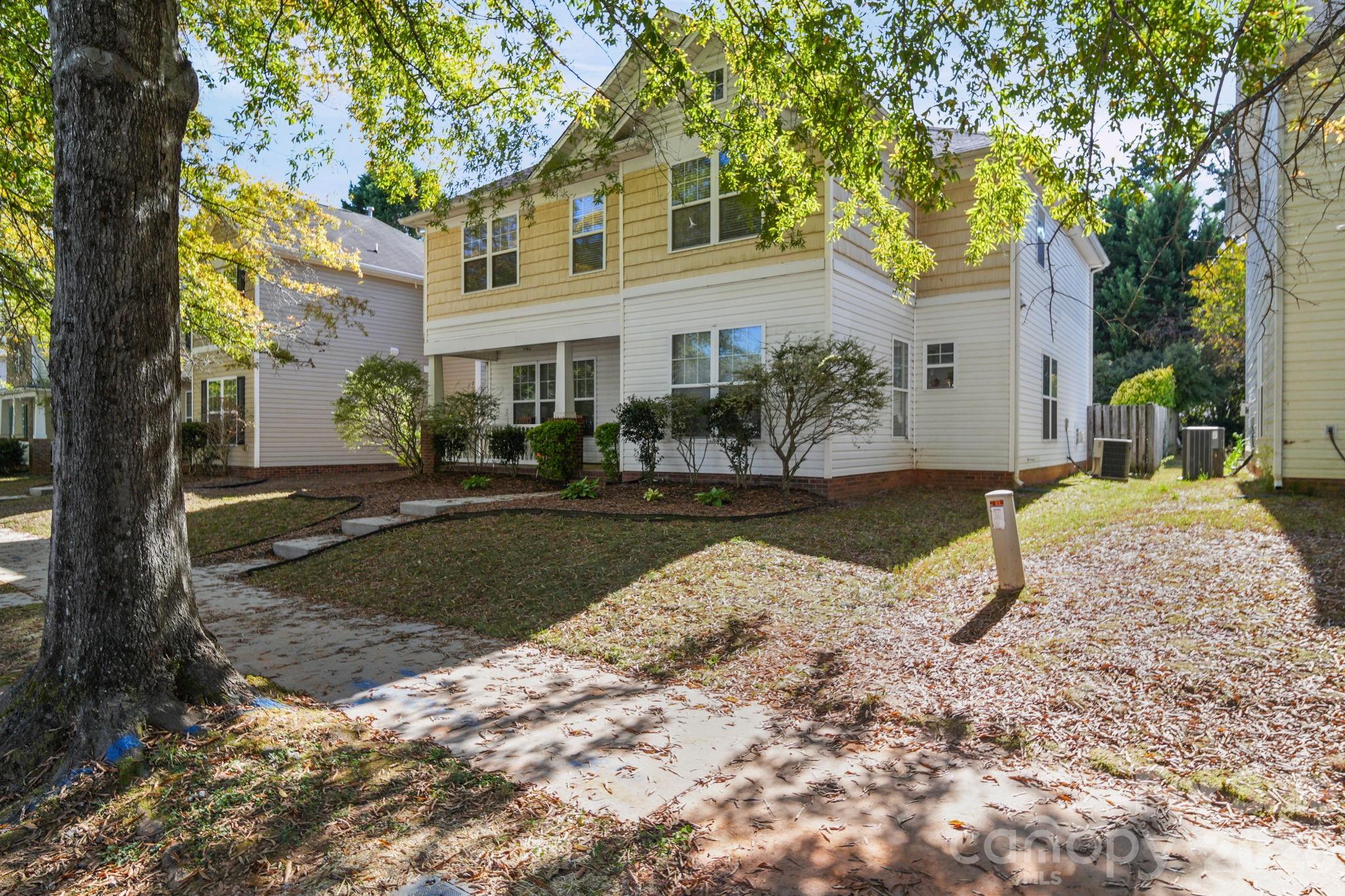 6010 Colonial Garden Drive