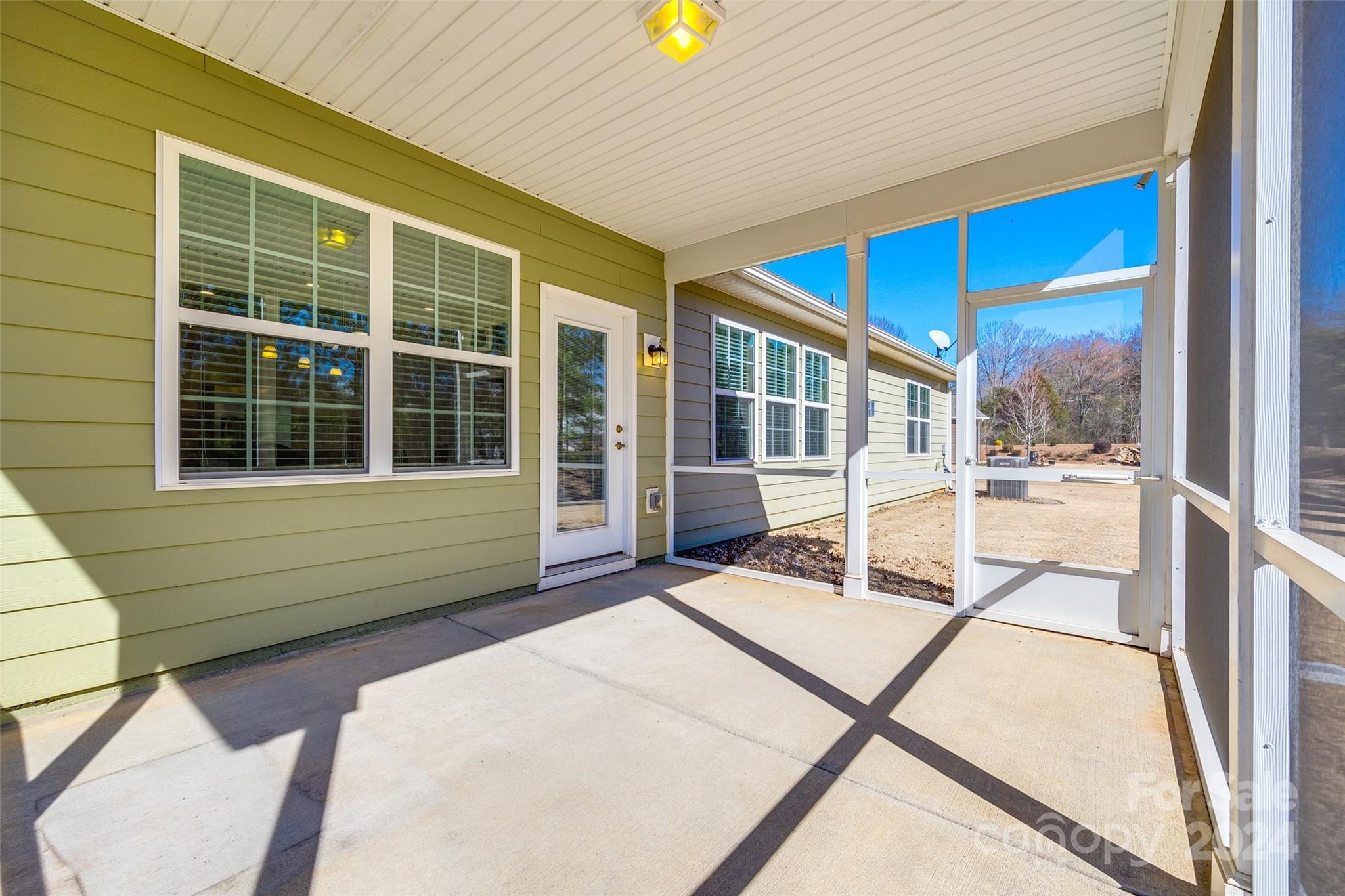 Summerhouse at Paddlers Cove - Residential