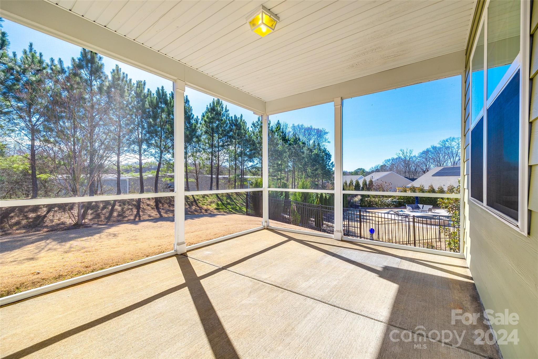 Summerhouse at Paddlers Cove - Residential