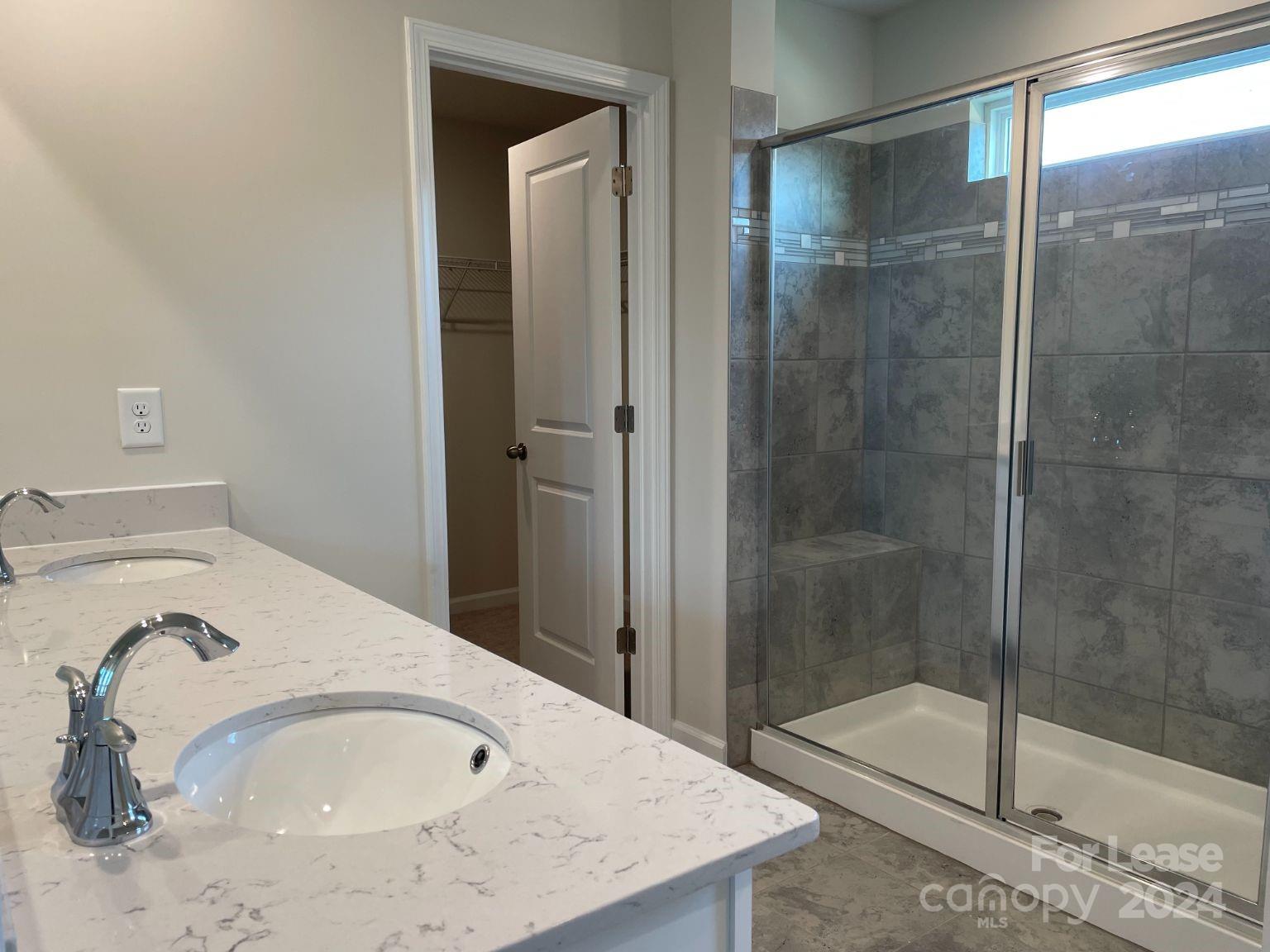 The palisades - Residential Lease